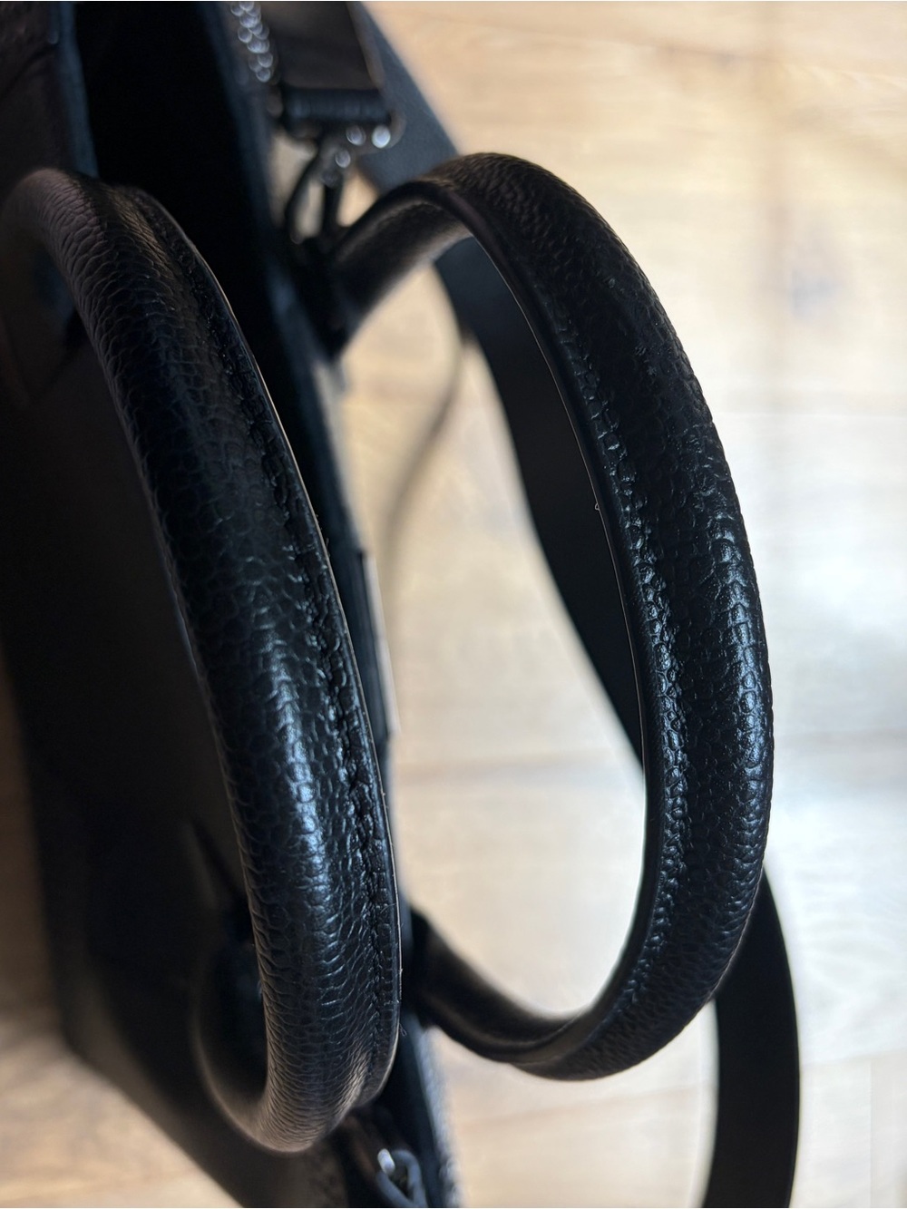 Henri Bendel Black and Silver Pebbled Leather Handbag w/ Crossbody Strap - Picture 8 of 10